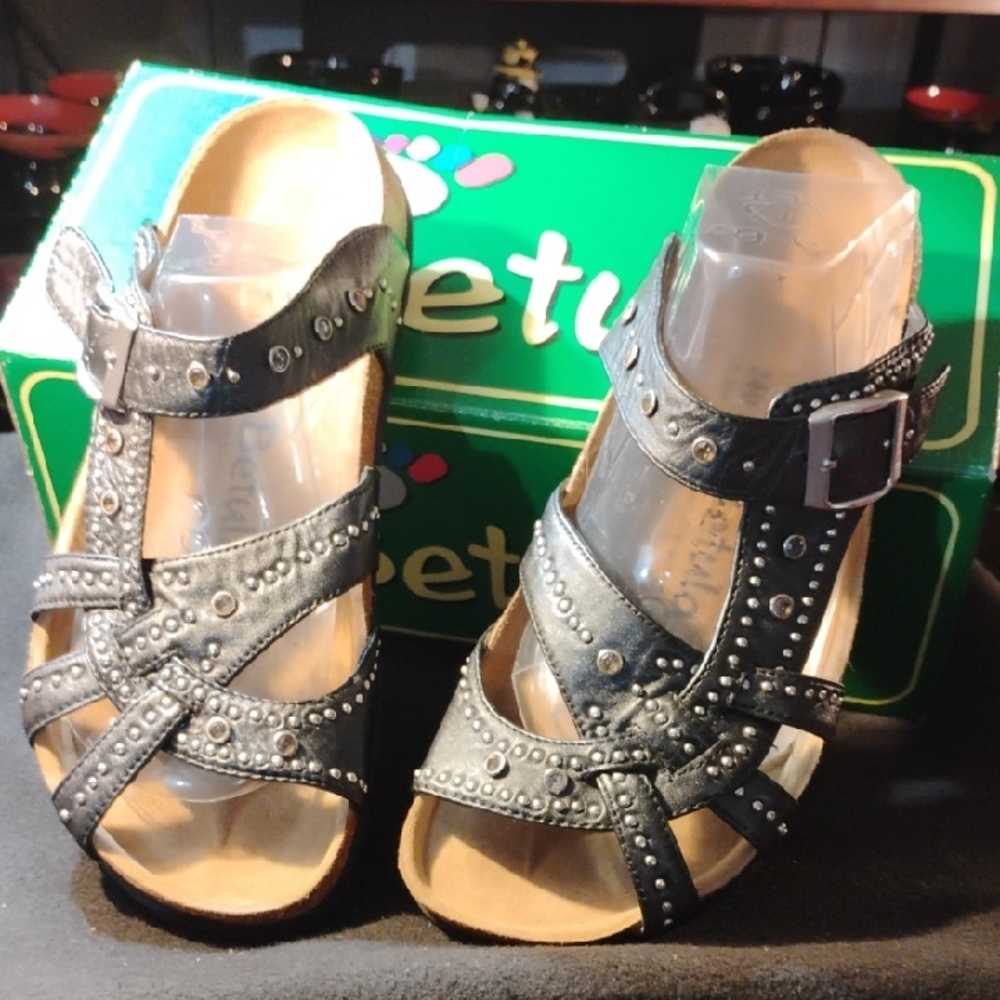 BETULA Women's Black Strappy Sandals